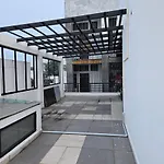 Satyabhama Homestay-Ruby- Luxury One Rk Appartment